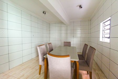 Casa à venda com 250m², 3 quartos e 1 vaga Casa à venda com 250m², 3 quartos e 1 vagaCopa