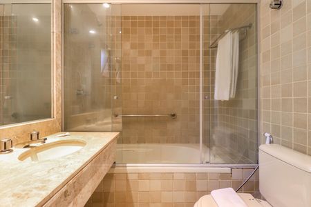 Apartamento à venda com 45m², 1 quarto e 1 vaga Apartamento à venda com 45m², 1 quarto e 1 vagaBanheiro da Suíte