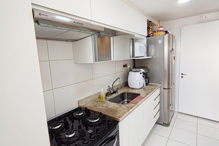 Apartamento à venda com 77m², 2 quartos e 1 vagaÁrea de Serviço
