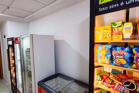 Apartamento à venda com 77m², 2 quartos e 1 vagaÁrea comum 