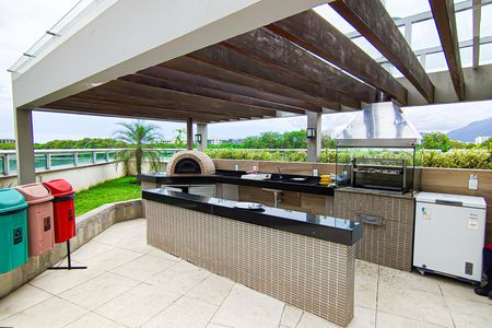 Apartamento à venda com 77m², 2 quartos e 1 vagaÁrea comum 