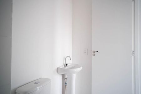 Apartamento à venda com 33m², 2 quartos e sem vagaBanheiro