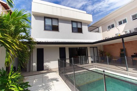 Casa à venda com 190m², 3 quartos e 1 vaga