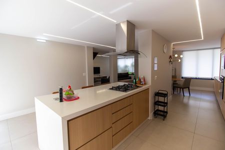 Casa à venda com 190m², 3 quartos e 1 vaga