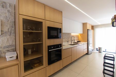 Casa à venda com 3 quartos, 190m² em Itaipu, Niterói
