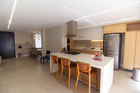 Casa à venda com 3 quartos, 190m² em Itaipu, Niterói