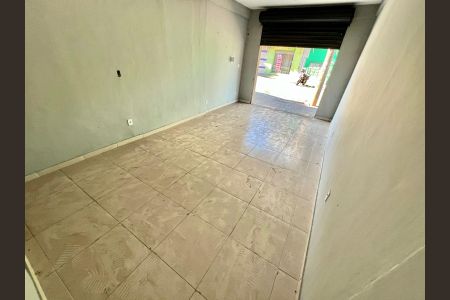 Casa à venda com 479m², 5 quartos e 2 vagas Casa à venda com 479m², 5 quartos e 2 vagasLojas (são 4 lojas semelhantes)