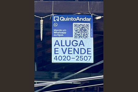 Casa à venda com 479m², 5 quartos e 2 vagas Casa à venda com 479m², 5 quartos e 2 vagasPlaquinha instalada
