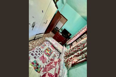 Casa à venda com 479m², 5 quartos e 2 vagas Casa à venda com 479m², 5 quartos e 2 vagasQuarto 3