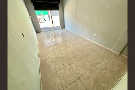 Casa à venda com 479m², 5 quartos e 2 vagas Casa à venda com 479m², 5 quartos e 2 vagasLojas (são 4 lojas semelhantes)