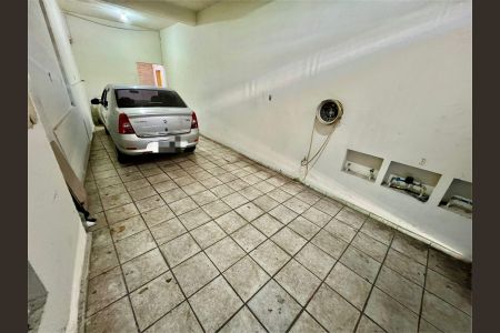 Casa à venda com 479m², 5 quartos e 2 vagas Casa à venda com 479m², 5 quartos e 2 vagasGaragem