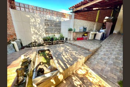 Casa à venda com 479m², 5 quartos e 2 vagas Casa à venda com 479m², 5 quartos e 2 vagasÁrea de Serviço