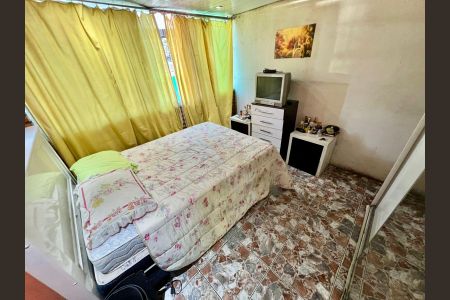 Casa à venda com 479m², 5 quartos e 2 vagas Casa à venda com 479m², 5 quartos e 2 vagasQuarto - Kitnet