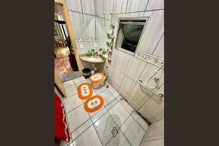 Casa à venda com 479m², 5 quartos e 2 vagas Casa à venda com 479m², 5 quartos e 2 vagasBanheiro