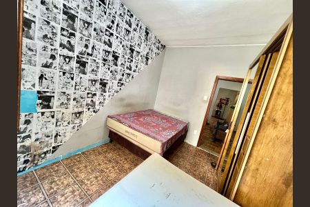 Casa à venda com 479m², 5 quartos e 2 vagas Casa à venda com 479m², 5 quartos e 2 vagasQuarto 2