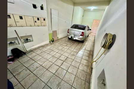 Casa à venda com 479m², 5 quartos e 2 vagas Casa à venda com 479m², 5 quartos e 2 vagasGaragem