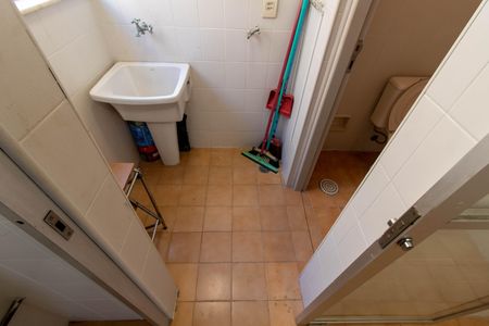 ÁREA DE SERVIÇO de apartamento para alugar com 2 quartos, 75m² em Centro, Campinas