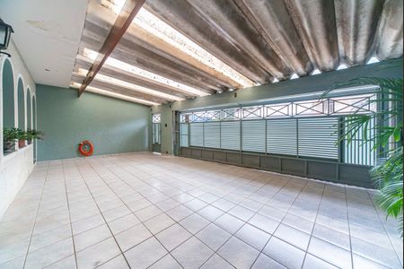 Casa à venda com 177m², 3 quartos e 3 vagas Casa à venda com 177m², 3 quartos e 3 vagasGaragem