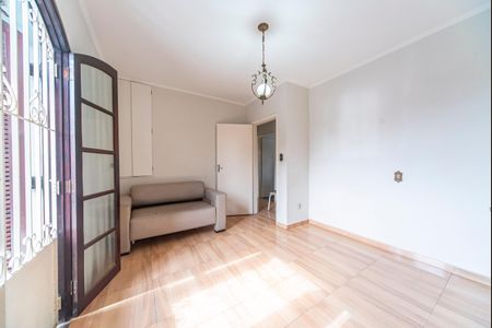 Casa à venda com 177m², 3 quartos e 3 vagas Casa à venda com 177m², 3 quartos e 3 vagasQuarto 1