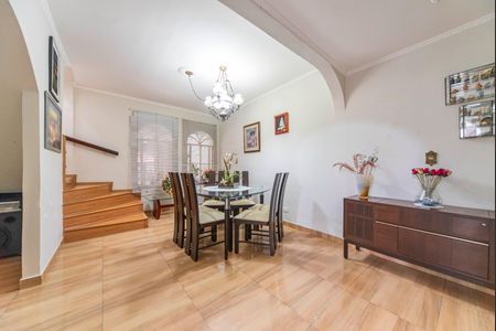 Casa à venda com 177m², 3 quartos e 3 vagas Casa à venda com 177m², 3 quartos e 3 vagasSala de jantar