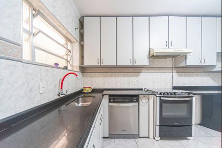 Casa à venda com 177m², 3 quartos e 3 vagas Casa à venda com 177m², 3 quartos e 3 vagasCozinha