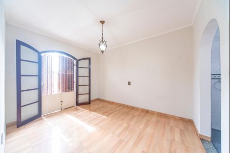 Casa à venda com 177m², 3 quartos e 3 vagas Casa à venda com 177m², 3 quartos e 3 vagasSuíte
