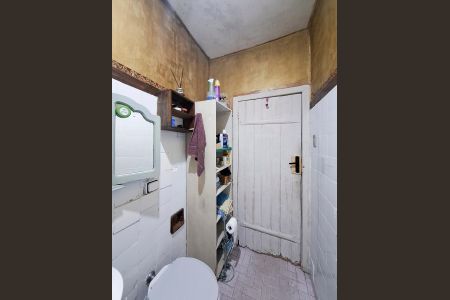 Casa para alugar com 140m², 2 quartos e 1 vaga Casa para alugar com 140m², 2 quartos e 1 vagaBanheiro