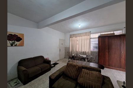 Casa para alugar com 140m², 2 quartos e 1 vaga Casa para alugar com 140m², 2 quartos e 1 vagaSala