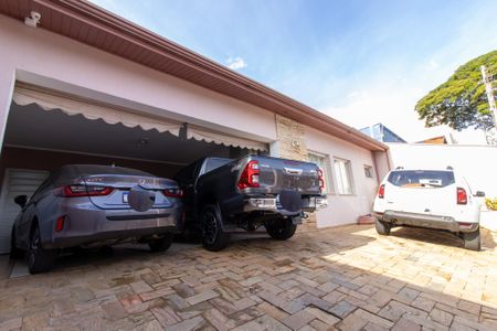 Casa à venda com 470m², 3 quartos e 4 vagas Casa à venda com 470m², 3 quartos e 4 vagasÁrea comum