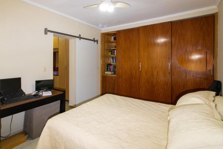 Casa à venda com 470m², 3 quartos e 4 vagas Casa à venda com 470m², 3 quartos e 4 vagasSuíte 1