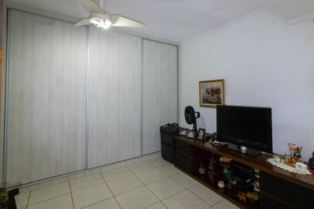 Casa à venda com 470m², 3 quartos e 4 vagas Casa à venda com 470m², 3 quartos e 4 vagasSuíte 2