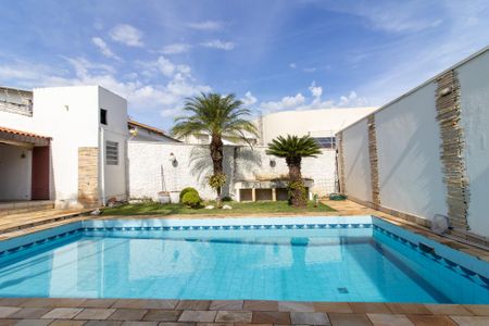 Casa à venda com 470m², 3 quartos e 4 vagas Casa à venda com 470m², 3 quartos e 4 vagasÁrea comum