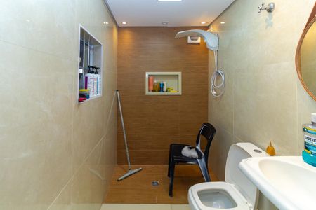 Casa à venda com 160m², 2 quartos e 4 vagas Casa à venda com 160m², 2 quartos e 4 vagasCasa 1 Banheiro