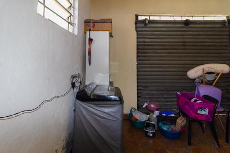 Casa à venda com 160m², 2 quartos e 4 vagas Casa à venda com 160m², 2 quartos e 4 vagasCasa 1 Área de Serviço