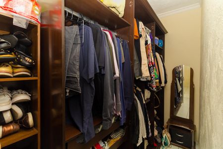 Casa à venda com 160m², 2 quartos e 4 vagas Casa à venda com 160m², 2 quartos e 4 vagasCasa 1 Closet