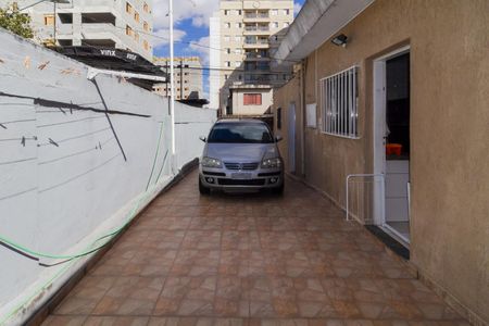 Casa à venda com 160m², 2 quartos e 4 vagas Casa à venda com 160m², 2 quartos e 4 vagasGaragem
