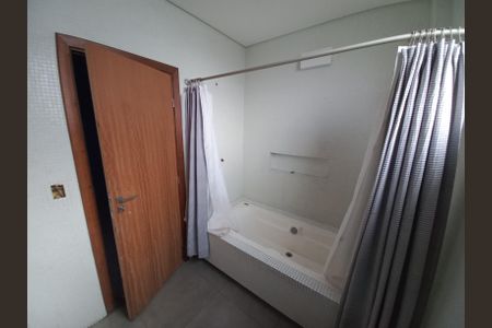 Apartamento para alugar com 360m², 4 quartos e 2 vagasBanheiro da Suíte 3