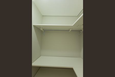 Apartamento para alugar com 38m², 1 quarto e sem vaga Apartamento para alugar com 38m², 1 quarto e sem vagaCloset