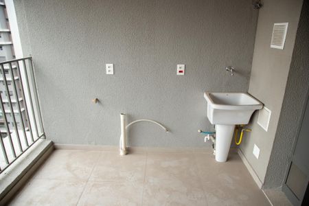 Apartamento à venda com 68m², 2 quartos e 1 vagaÁrea de Serviço