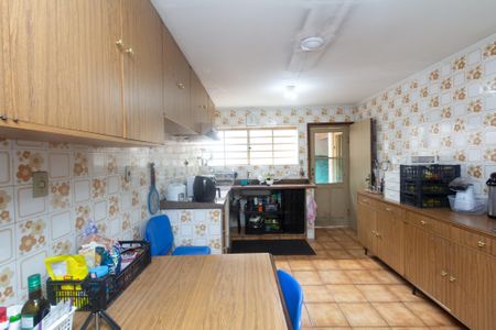 Casa à venda com 350m², 4 quartos e 5 vagas Casa à venda com 350m², 4 quartos e 5 vagasCozinha