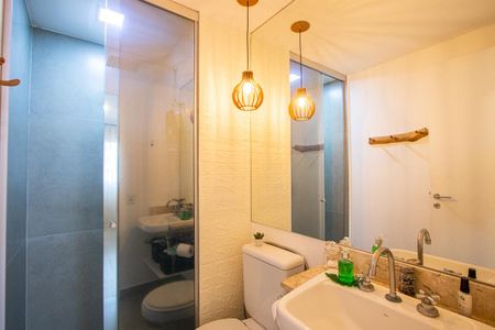 Apartamento à venda com 78m², 2 quartos e 1 vaga Apartamento à venda com 78m², 2 quartos e 1 vagaBanheiro social