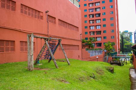 Apartamento à venda com 78m², 2 quartos e 1 vaga Apartamento à venda com 78m², 2 quartos e 1 vagaÁrea comum - Playground