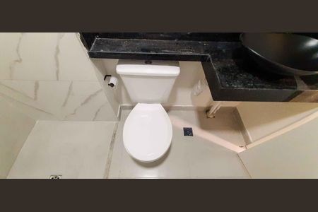 Apartamento à venda com 36m², 2 quartos e sem vaga Apartamento à venda com 36m², 2 quartos e sem vagaBanheiro