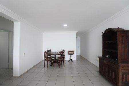 Apartamento para alugar com 122m², 2 quartos e 1 vaga Apartamento para alugar com 122m², 2 quartos e 1 vagaSala