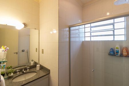 Casa à venda com 147m², 3 quartos e 2 vagasBanheiro