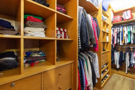 Casa à venda com 147m², 3 quartos e 2 vagasCloset da Suíte