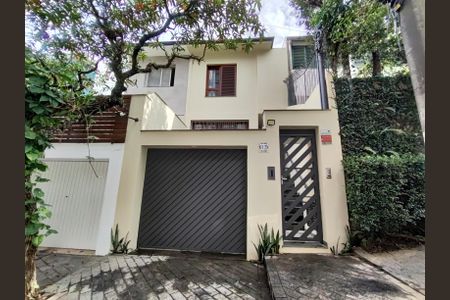 Casa à venda com 147m², 3 quartos e 2 vagasFachada