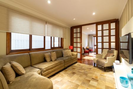 Casa à venda com 147m², 3 quartos e 2 vagasSala de TV