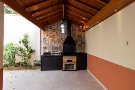 Casa de condomínio para alugar com 110m², 3 quartos e 2 vagasChurrasqueira