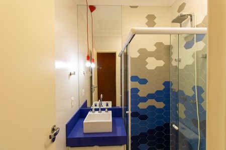 Casa de condomínio para alugar com 110m², 3 quartos e 2 vagasBanheiro andar superior